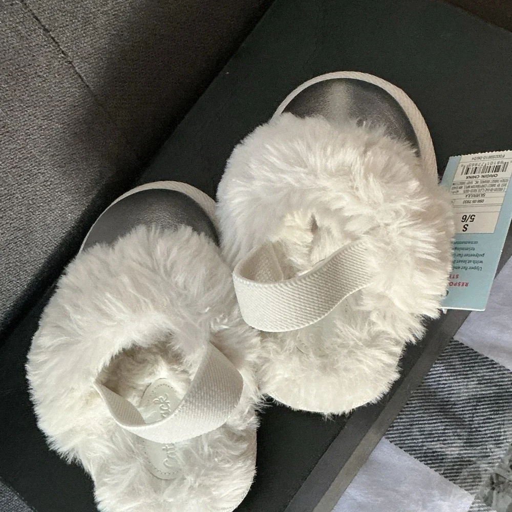 Cat & Jack Silver and White Kids Slippers